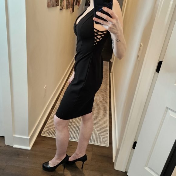 Cupcakes and Cashmere LBD - SIZE M - Picture 3 of 10